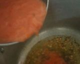 A picture of step 3 of Macaroni tomato gravy.