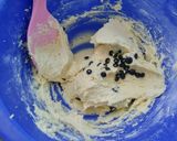 Foto langkah ke 5 dari resep Vanilla Chocochip Cookies.