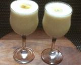 A picture of step 4 of Banana lassi.