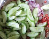 รูปขั้นตอนการทำที่ 3 ของ ยำกุนเชียงไข่แดงเค็ม_แซ่บจิ๊ด