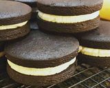Foto langkah ke 8 dari resep Homemade Oreo.