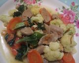 Foto langkah ke 4 dari resep Tumis brokoli putih.