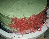 A picture of step 6 of Green chicken sandwich cake.