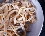 Une image de l'étape 5 de Tagliatelles crémeuses à l'ail et aux champignons #tablierdor2023.