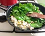 Bébispenótos- tejszínes csirkemell tésztával recept fázis 3 fotója