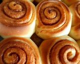 A picture of step 6 of Cinnamon rolls with creamy frosting.