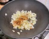 Une image de l'étape 4 de Nouilles udon au bœuf et légumes.