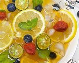Foto langkah ke 2 dari resep Air Soda Buah.