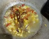Foto langkah ke 4 dari resep Tumis Pakcoy Kuah Telur.