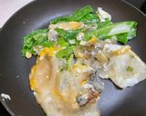 A picture of step 5 of Taiwanese Oyster Omelet.