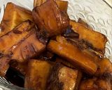 Foto langkah ke 2 dari resep Ubi kayu gula jawa.