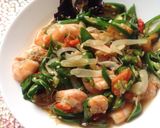 Foto langkah ke 4 dari resep Udang Tumis Cabe Ijo.