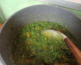 Foto langkah ke 5 dari resep Sayur Daun Singkong Kuah Kuning.