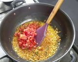 A picture of step 8 of Lehsuni Palak Khichdi.