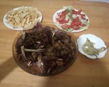 صورة لخطوة 1 من وصفة ليكوت بالبصل 🌰 محمرين في الكوكوت يذوبو في الفم بدون زيت 😋🥩