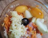 Foto langkah ke 2 dari resep Crispy Bubble Crumb Chicken Ball.