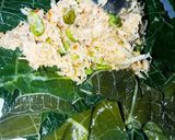 Foto langkah ke 5 dari resep Buntil Daun Pepaya Teri Medan Tanpa Pahit.