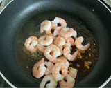 Foto del paso 3 de la receta: Gambas al pil pil