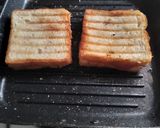 A picture of step 2 of Classic bread sandwich.