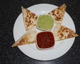 Foto del paso 3 de la receta: Quesadillas de vienesas con huevos