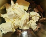A picture of step 2 of Chilli chocolate sauce.