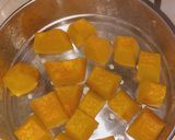 Foto langkah ke 1 dari resep Pumpkin Bua Loy (Dessert Thailand).