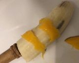 Foto del paso 2 de la receta: Bananitas heladas para divertirse con chicos! Nutritivo y fresco