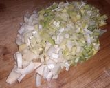 Foto del paso 2 de la receta: Nueces, puerro y crema en salsa