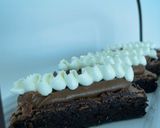 Foto del paso 5 de la receta: Lingotes de brownie con dulce de leche y crema