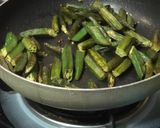 A picture of step 2 of Bhindi/Okra Masala Fry.