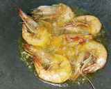 Foto langkah ke 3 dari resep Udang Goreng Marinasi Tersimpel.