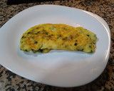 Foto del paso 2 de la receta: Tortilla de ajetes tiernos