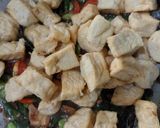 Foto langkah ke 3 dari resep Tauco Tahu Cabe Hijau.