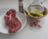 Foto del paso 1 de la receta: Bistec de ternera plancha con ajos dorados