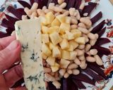 Foto del paso 2 de la receta: Ensalada de remolacha, alubias blancas, manzana y más 🥗