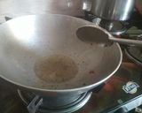 A picture of step 3 of Peanut poha.