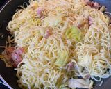 A picture of step 4 of Yakisoba.