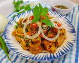 Hình bước làm 4 của món Cuống đuôi xào nghệ