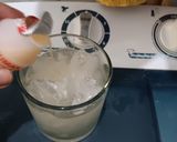 Foto langkah ke 4 dari resep Es Jeruk Nipis Yakult ala Kafe.