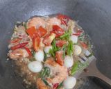 Foto langkah ke 6 dari resep Tauco Udang Telur Puyuh Jesslyn Orlane.