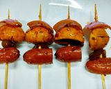 A picture of step 3 of Party sausage and Jalapeno skewers.