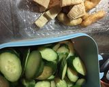 新鮮小黃瓜炒甜不辣及豆皮的食譜步驟1照片