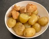 A picture of step 11 of Jacket potatoes with chicken.