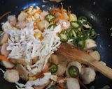 Foto langkah ke 3 dari resep Seafood Steamed Rice Noodle.