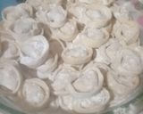 Foto del paso 1 de la receta: Capelettis caseros de pollo y verdeo