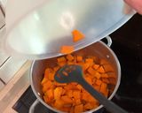 Foto del paso 1 de la receta Crema de calabaza y manzana