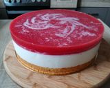 Tort serowy z żelką truskawkową krok przepisu 4 zdjęcie