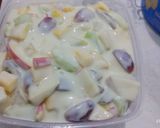 Foto langkah ke 3 dari resep Simple Yummy Fruit Salad.