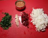 Foto del paso 1 de la receta Revuelto de tomates secos achoados y atún en conservas
