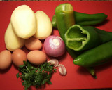 Foto del paso 1 de la receta: Pimiento relleno de tortilla de patatas chips